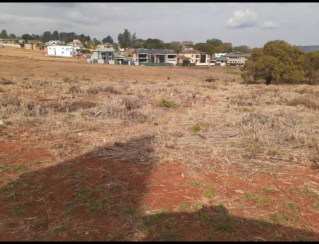 LAND FOR SALE IN RIVERSIDE ESTATE